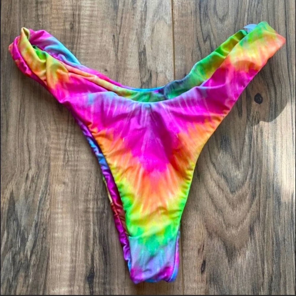 Triya Brazilian/Thong Bikini Bottoms